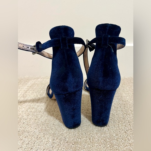 Blue Velvet Vince Camuto Block Heels - Picture 2 of 3